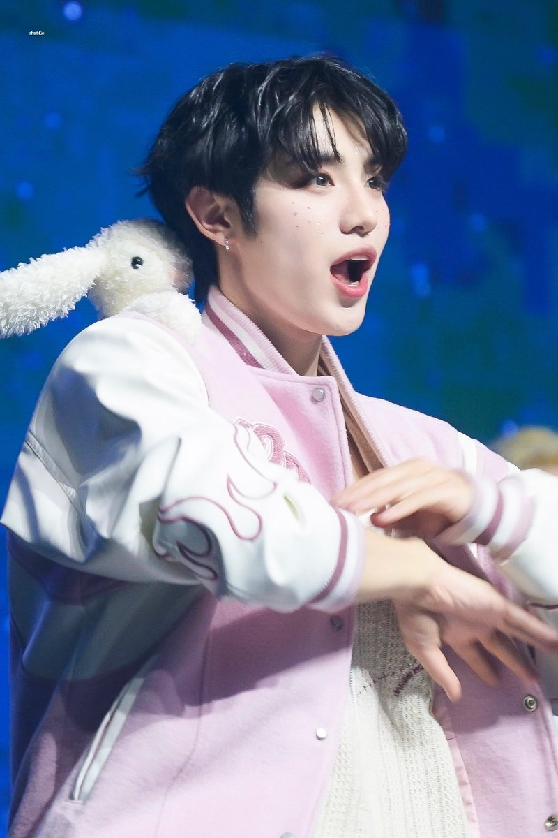 afterblue_ooo's tweet photo. 240310 World tour dOpamine in Seoul Concert
#온리원오브 #밀 #OnlyOneOf #Mill 
@OnlyOneOfmember https://t.co/swMNp2dpWe