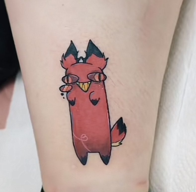 bye someone got cursed cat alastor tattooed 😭