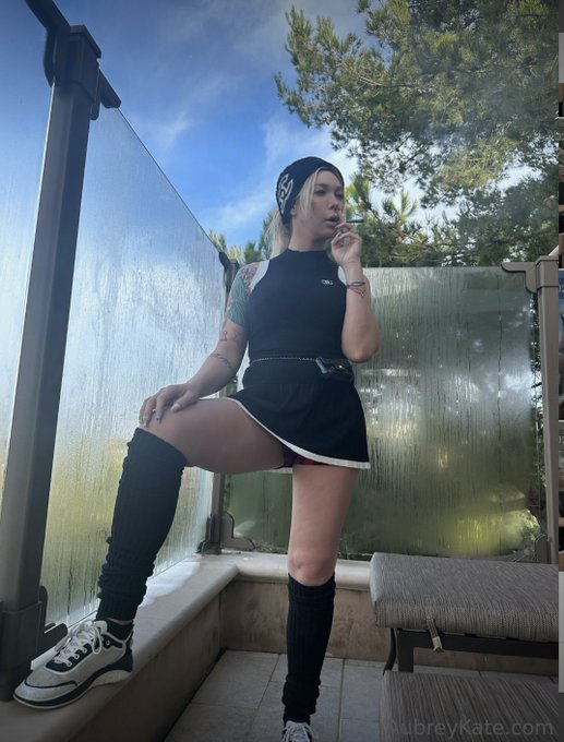 Think you can chill with me? ? https://t.co/un1PH6bi0q