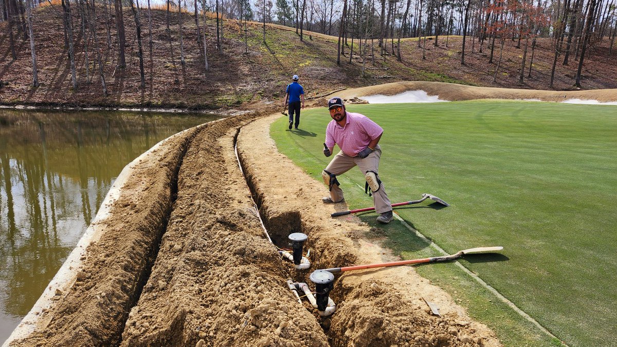 standardkev's tweet photo. We've got two fantastic Assistant Supers here at #TheLegacyCourse!
@RussVA and Ben doing what they do to finish up this retaining wall project.
#AlabamaSpring https://t.co/ZvNFsikFVZ
