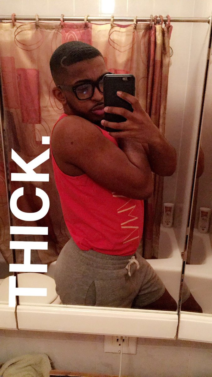 StevieDerrick_'s tweet photo. A pic of you that screams “Homosexual” https://t.co/k1kAgfCk48