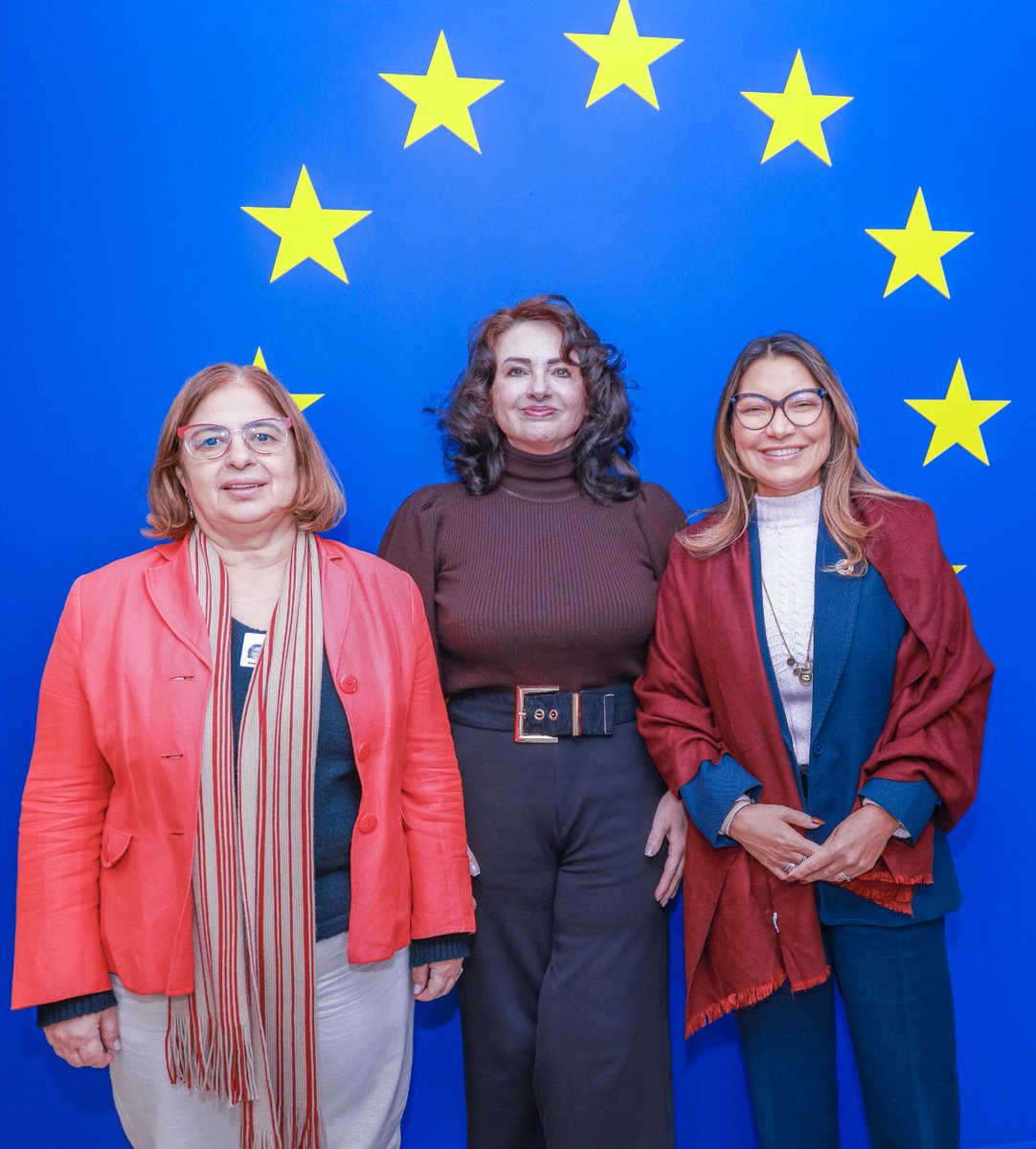 Continuando a agenda de bilaterais aqui em Nova York, hoje nos reunimos com Ana Redondo García, Ministra da Igualdade da Espanha; Lenny Rosalin, Vice-Ministra do Empoderamento da Mulher e da Igualdade de Gênero da Indonésia e com  Helena Dalli, Comissária para Igualdade da União