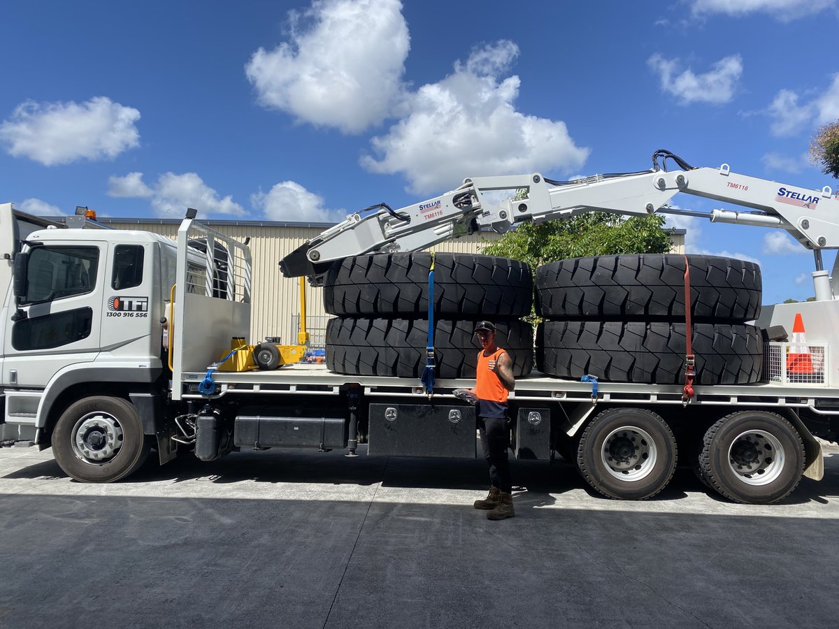 Tradefaire_Int's tweet photo. BKT 27.00R49 SR46 E4** Heat compound heading out to be fitted to CAT 777 dump truck in SEQ, won’t take long with Tommy the Gun on the job!

#BKTtires #OTR #mining #industrial #Caterpillar #QLD #Tradefaire #BKTtyres https://t.co/uEeBJsL2mD