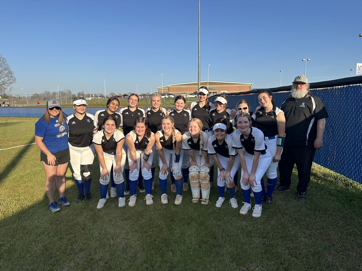 JV picks improves to 2-0 with 17-7 victory against Maiden!