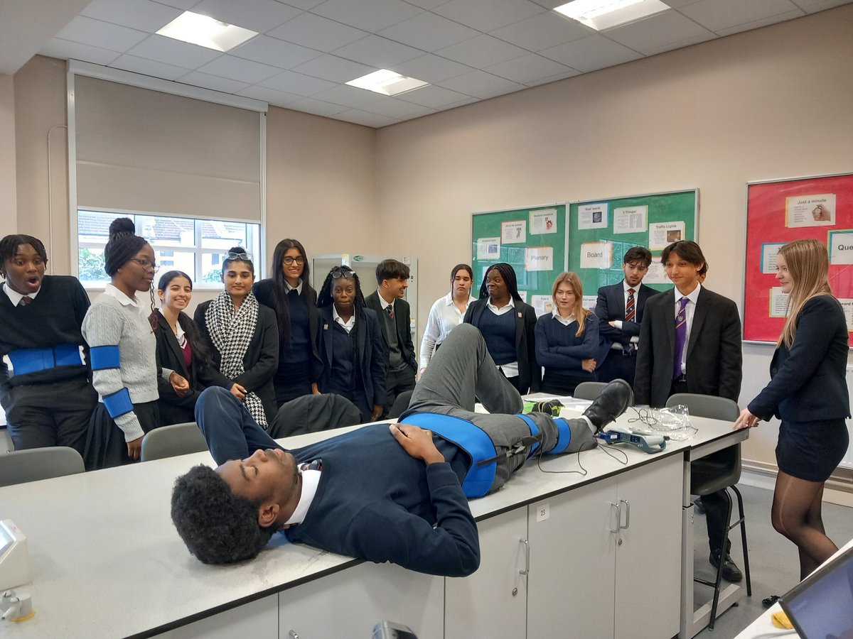 Y12 Biology students measuring joint angles using a goniometer...<a href="/DGSSciCollege/">DGS Science College</a> <a href="/DrCourtDGS/">Dr Court</a>