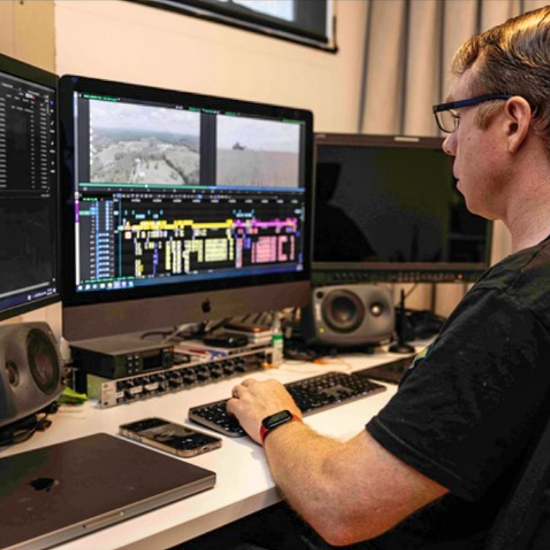 MediaComposer's tweet photo. 🎞️ Editing at Matchbox Pictures
📷 https://t.co/1JJKJKcxCr
▶️ https://t.co/f1sv8KvY1z
#matchboxpictures #avidmediacomposer #editing #editor #postproduction #mediacomposer #avid https://t.co/hQIA1YknkD
