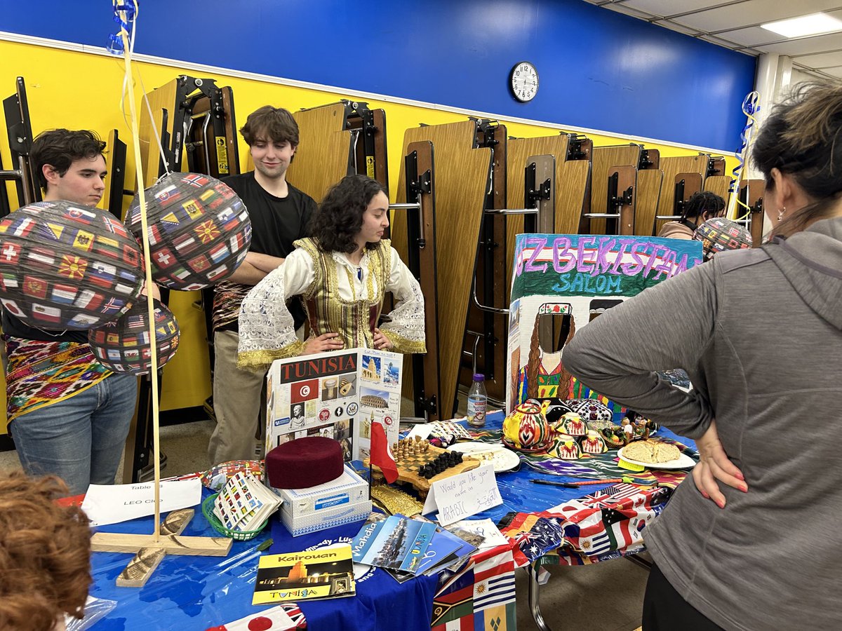 Multicultural Night was a success! Thank you to everyone who attended! 💙🦁💛