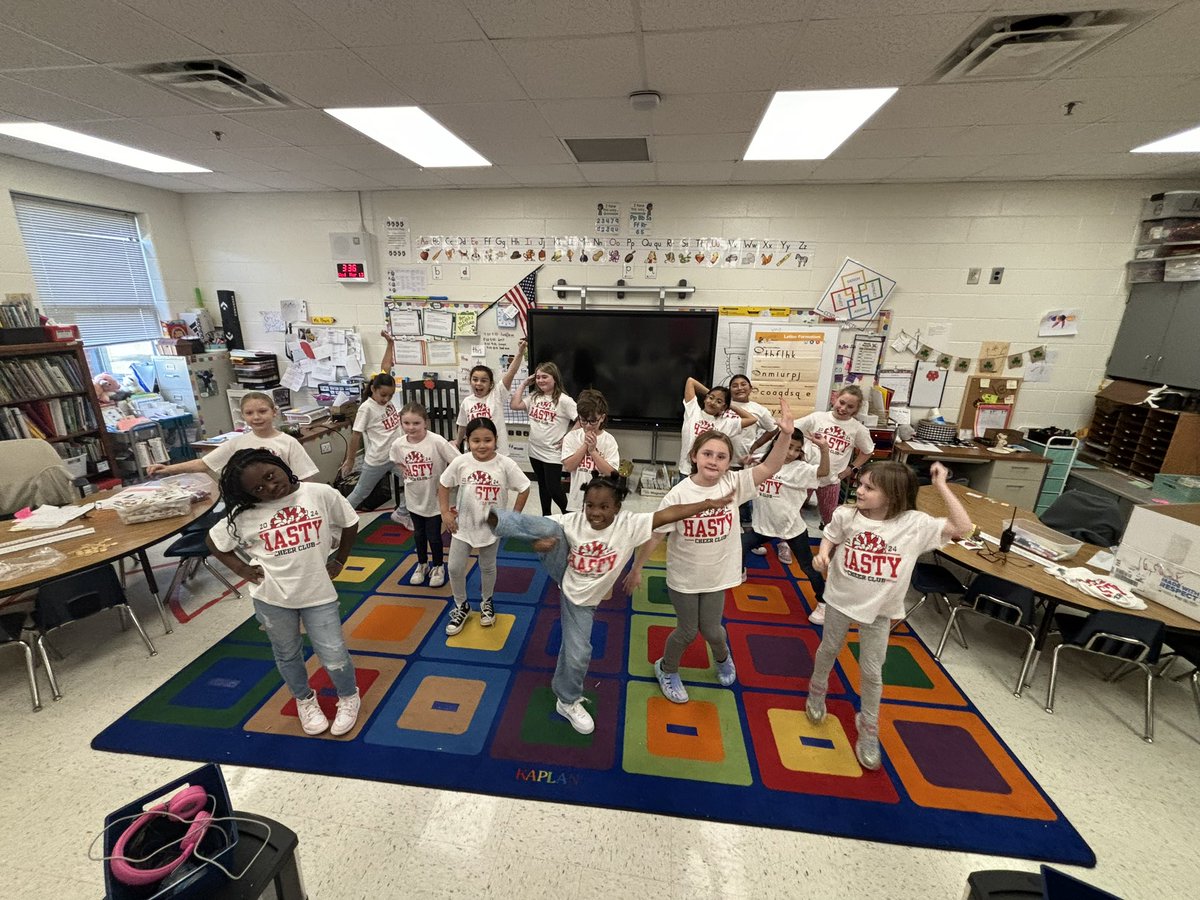 Megan Little Ed. S. -1st grade Husky tweet media