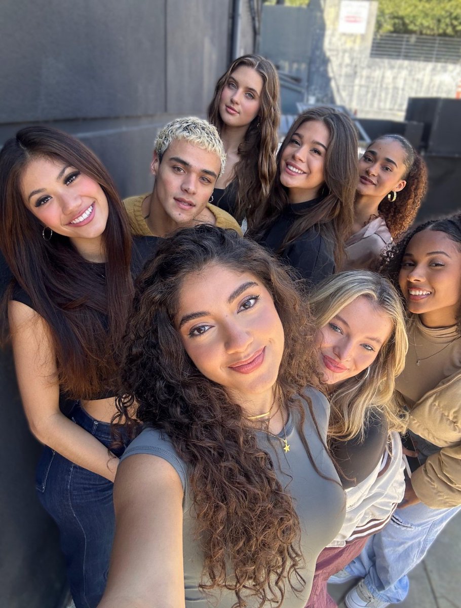 Now United tweet media