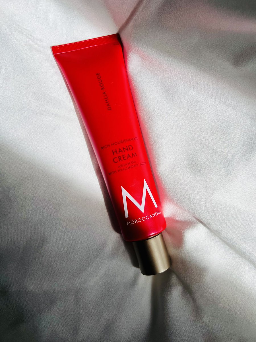 Go treat yourself to the best smelling hand cream out there ❤️