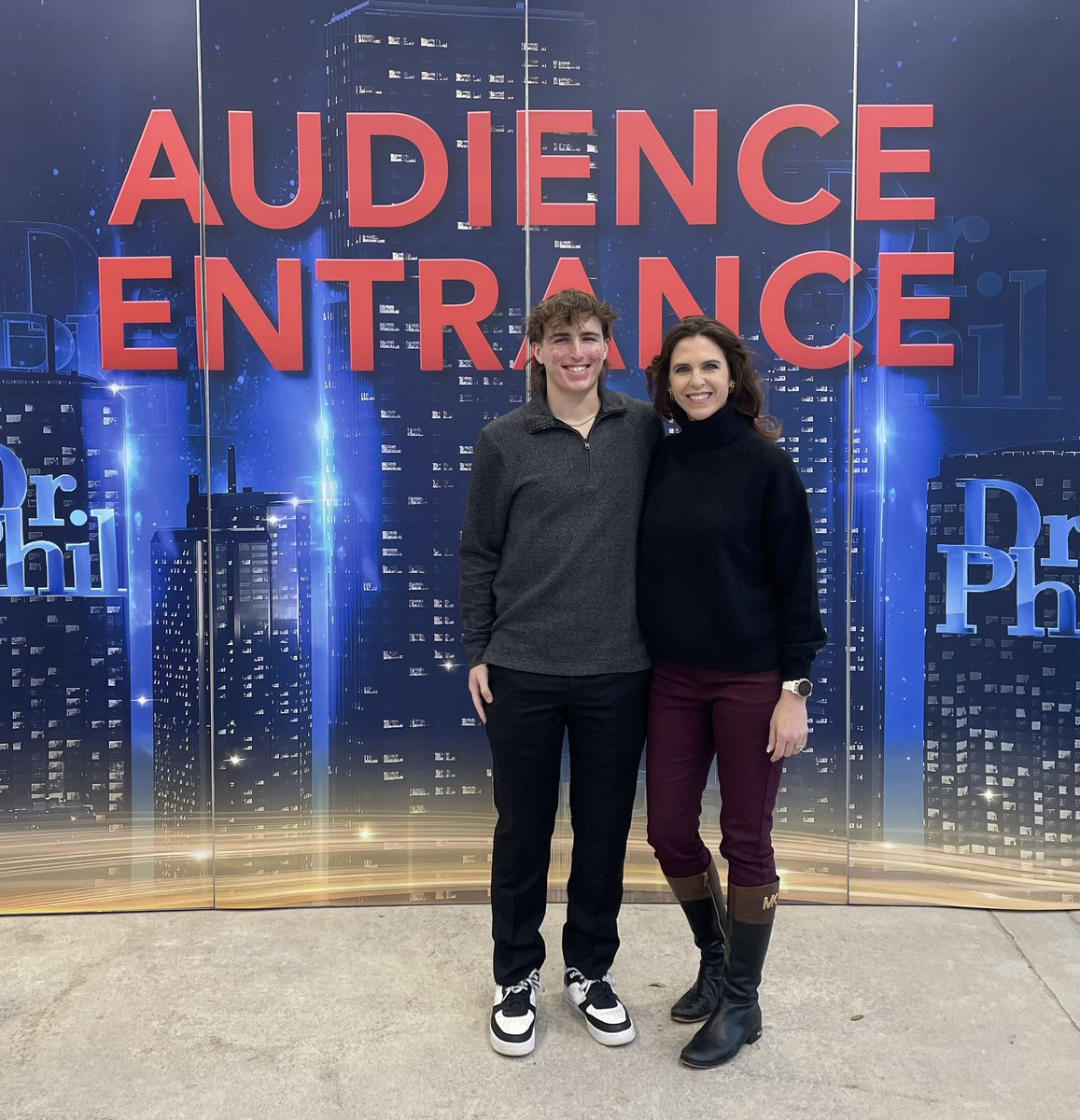 The_MrsRainey's tweet image. What do teachers do on Spring Break? 🙋🏻‍♀️ This one was an audience member at the new @DrPhil prime time show! It was a fun &amp;amp; rewarding experience— can’t wait to see the shows we sat in on hit the air. 👏🏼🙌🏼👴🏻📺✨ #DrPhil #TellItLikeItIs #SpringBreakFun