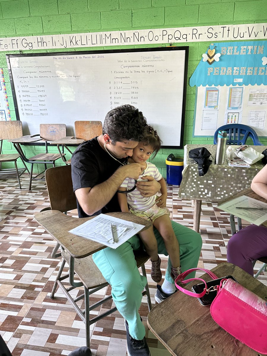 OSURadiology's tweet photo. #radresgivingback R1 #diagnosticradiologyresident Rahul Mal is with #buckeyeswithoutborders in Honduras #helpingothers #radres #doinggood #osuwexmed #portableultrasound https://t.co/b2uqrMO2ju