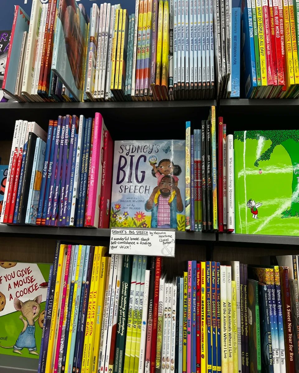A *big* moment for Sydney's Big Speech! A @BNBuzz store near us in northern IL is highlighting the book on their shelves with this incredible bookseller note! 'A wonderful book about self-confidence & finding your voice!' Me =>🫠 SydneysBigSpeech.com