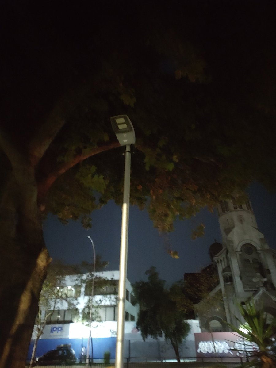 clobos4's tweet photo. @Enel_Informa_CL @Muni_Stgo hace varios días que estamos sin alumbrado público, calle Vicuña Mackenna entre las calles Santa Victoria y Bombero Patricio Canto Feliux https://t.co/3si0VzK02l