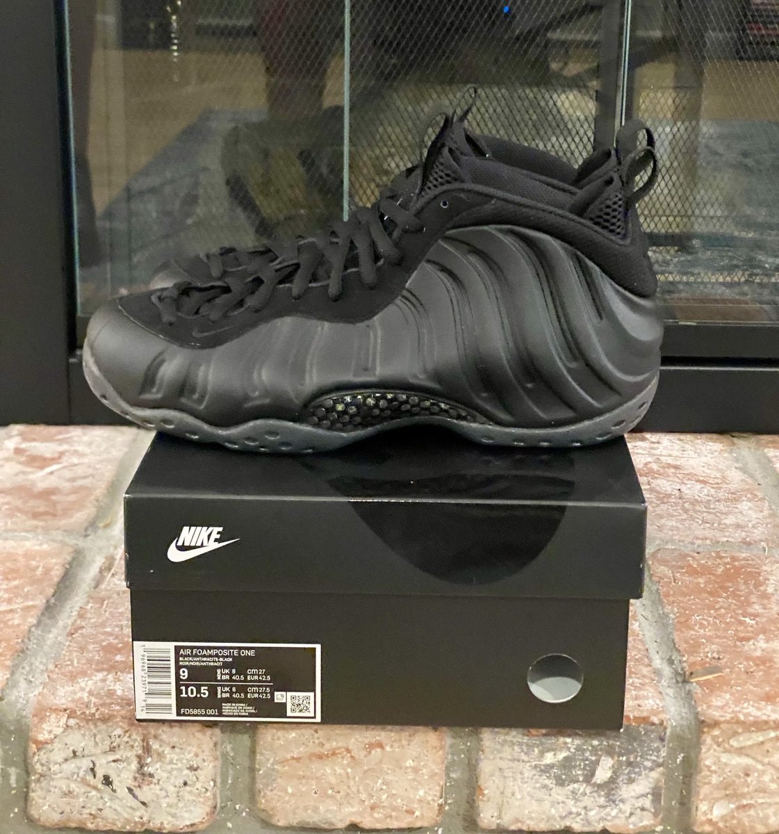 loucabrera77's tweet photo. 🚨🚨Mail call🚨🚨 Finally pulled the trigger on these hard ass joints. Kept telling myself I didn’t need them 🫣😆. But here we are… Nike Air Foamposite One “Antracite” #FOAMGANG #MURDEREDOUT #LETSGOB @nikestore @Nike https://t.co/GN3HSn99n9