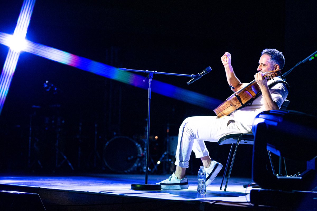 drexlerjorge's tweet photo. POR FIN, VERACRUZ!!
Gracias por nuestra primera noche jarocha!
Arropados además por amigxs veracruzanxs de absoluto LUJO! @lafourcade @JoelCruzCastel1 
📸 @AlexisAlegriaG 
Mañana Mérida 👈🏼 https://t.co/wSRsOnhojr