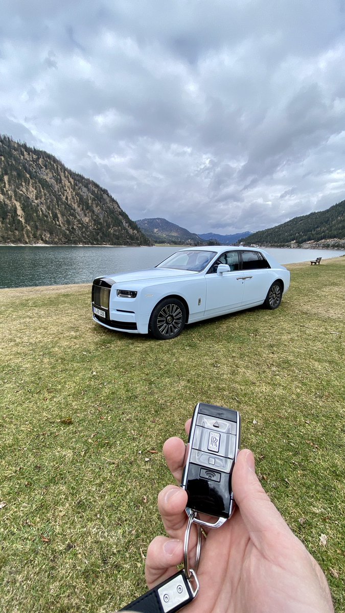 Sinon vous, ça va ? @rollsroycecars @RollsRoyce #phantom #enrouelibreauto #soon