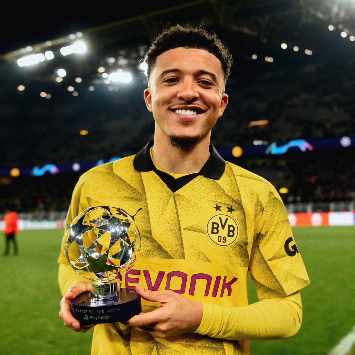 Jadon Sancho tweet media