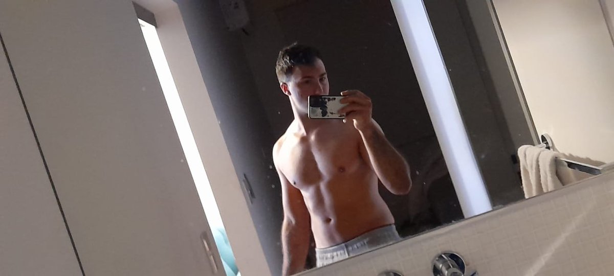 lucio_cool's tweet photo. "El principio es lo opuesto al fin. por tanto, En la vida hay que abandonar los principios para alcanzar los finés" https://t.co/iyJv7Vc63Q