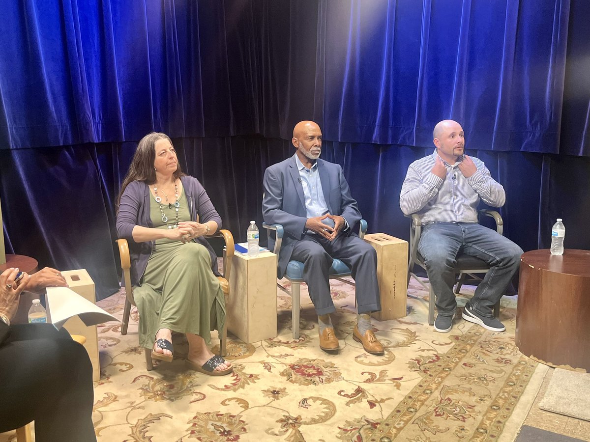 HAPPENING NOW: Candidates running for the Columbia School Board are sharing their thoughts at a forum. 

Three candidates are vying for two open spots on the board. Hear from each of them and watch the meeting live on the <a href="/KOMUnews/">KOMU 8 News</a> website: 

komu.com/news/elections…