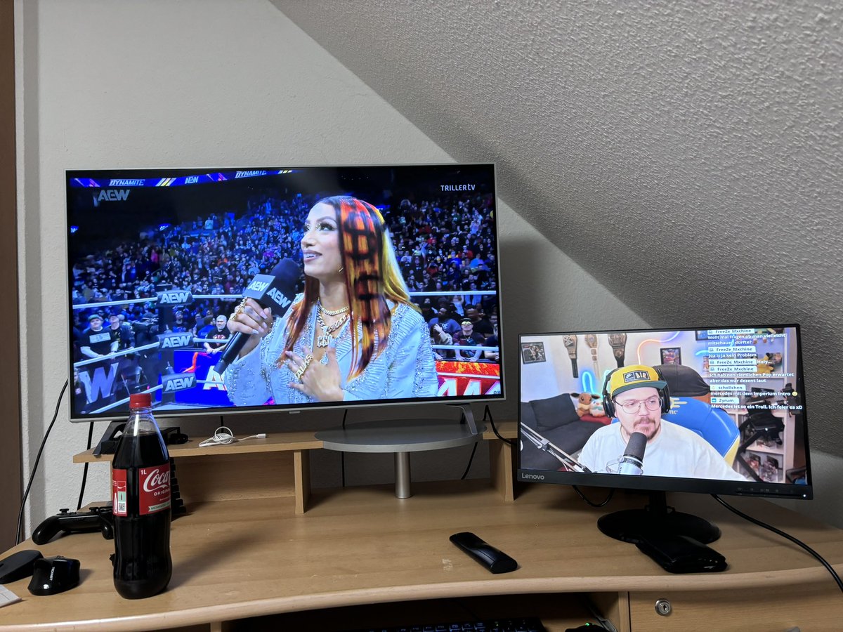 Schollchen1's tweet photo. Entspannt #AEWBigBuisness schauen mit @Banscheyy #2countarmy https://t.co/A7ExB73wD8