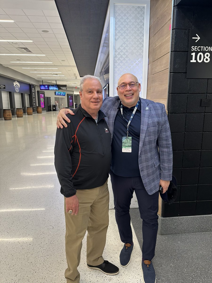 We love seeing NIU alumni support us on the road - thank you @CerroneRick for coming out to cheer on @GoHuskiesWBB in the MAC Tournament! #GoHuskies