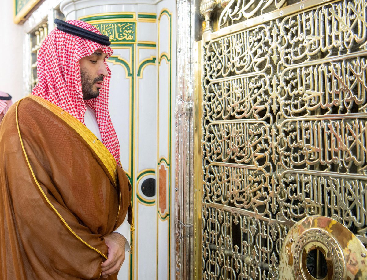 S_H_188's tweet photo. صورة تسرّ الناظرين .. تقبّل الله سيّدي 🩵
#ولي_العهد_في_المدينة_المنورة https://t.co/uScrJq0s3a