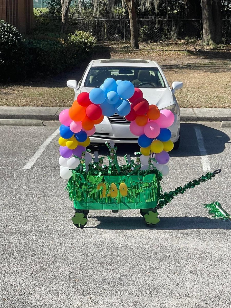 SavPolice's tweet photo. Thank you Saint Peter the Apostle School for inviting us again to your annual St. Patrick’s Day Bicycle Parade! Glad we could make it this year. #Savannah #SPDEngagement https://t.co/viqVqX54fb