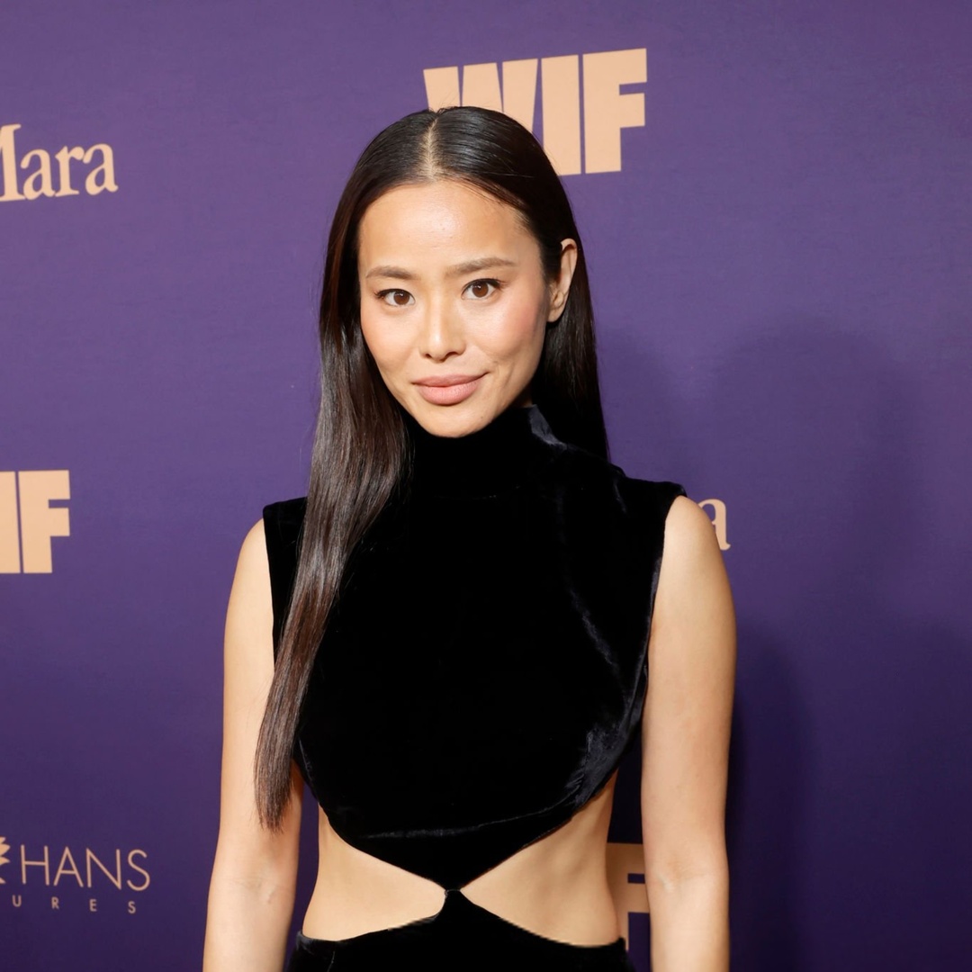 Jamie Chung at the 17th Annual Women in Film Oscar Nominees Party in Los Angeles

More images at: gawby.com/photos/246555

#JamieChung #GAWBY