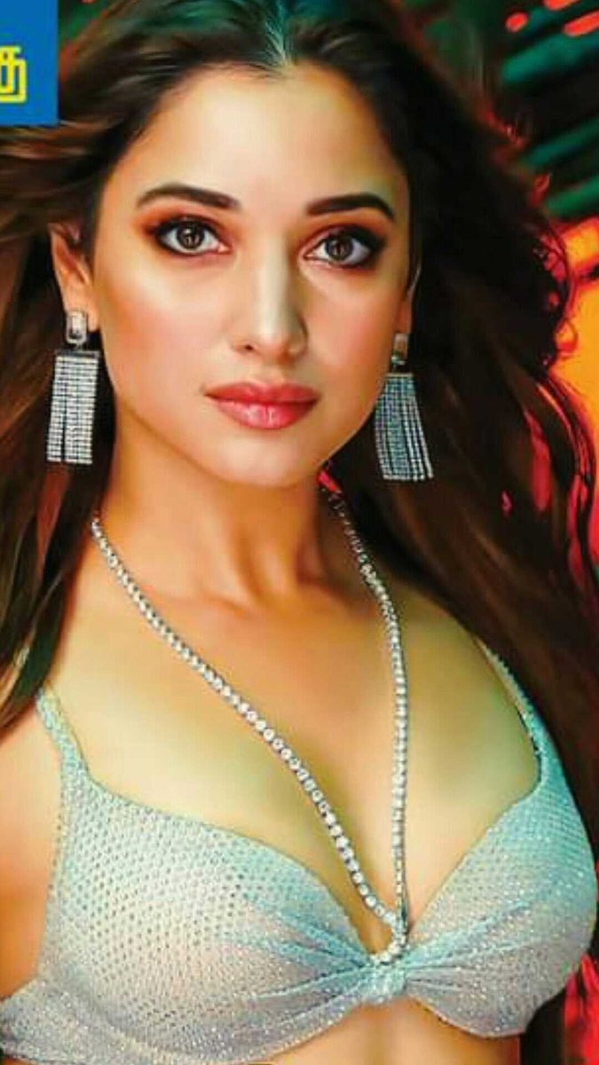 Sizzling hot divas 😍

Tammu and Raashi 

#TamannaahBhatia #RaashiiKhanna #Aramanai4 #Tamannaah 😘