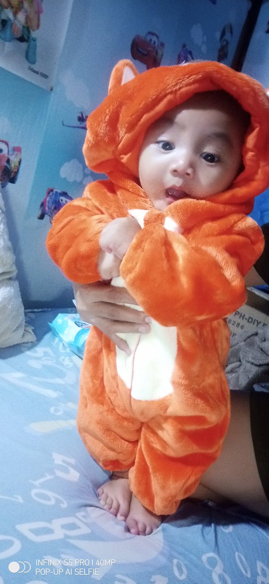 kylerchingus6's tweet photo. Our little Fox 🦊 is 4months today 💕 bilis ng panahon dati nag fan girlling pa Ang ma'am Ngayon fan girlling Padin bukas pero di ka Kasama 🥺 sa VIP NG SM LANANG PAKI SABI KAY KYLER MALAKI NA SI NEO KYLE 💕💕

#Hori7on_Winston
#Hori7on
#HORI7ON_LUCKY https://t.co/TuXeItYwNV