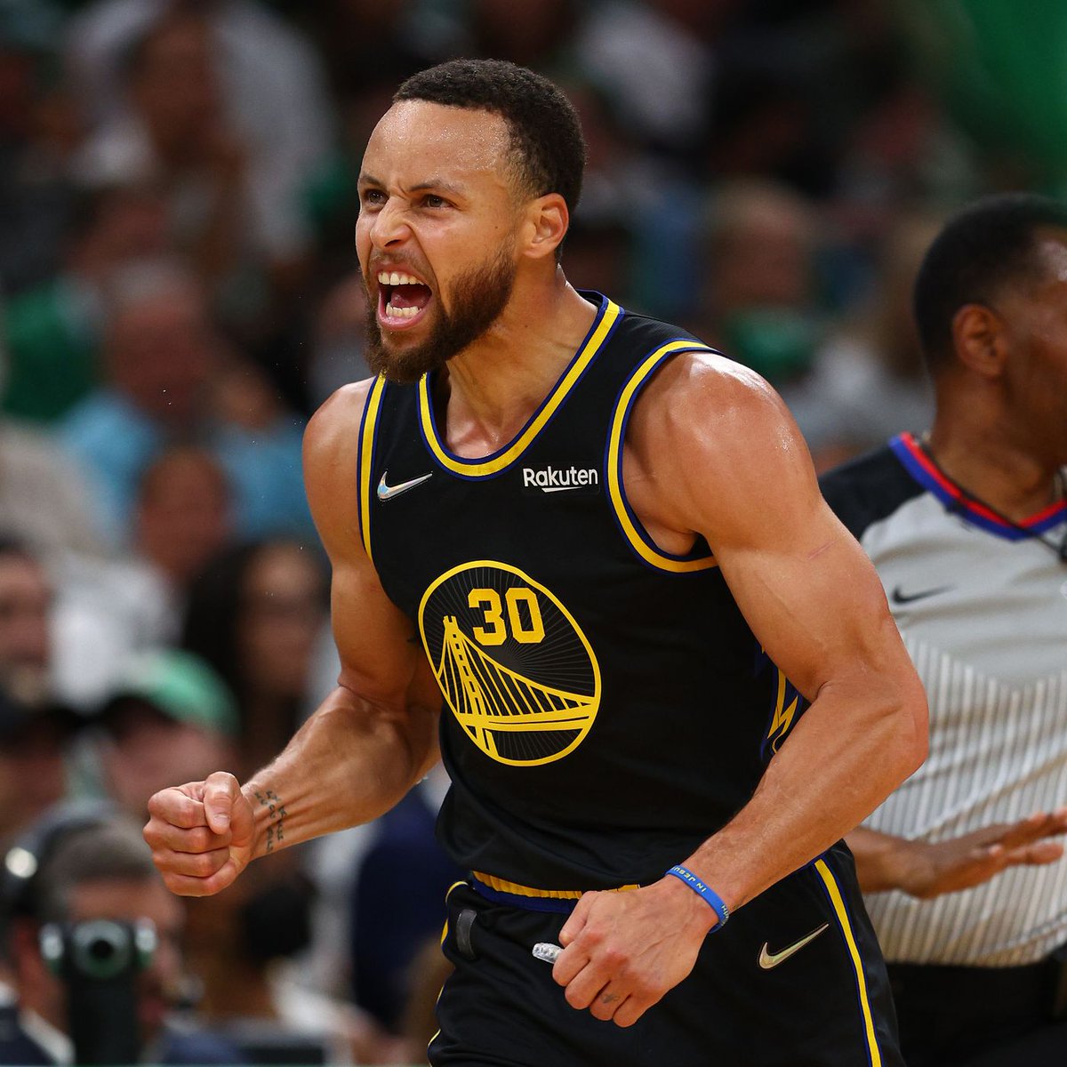50NuancesDeNBA's tweet photo. Une légende de notre sport fête aujourd'hui son anniversaire...

🎂 STEPHEN CURRY A 36 ANS 🎂

4x Champion NBA (Finals MVP 2022)
2x MVP (unanime en 2016)
10x All-Star (MVP 2022)
9x All-NBA
2x Scoring Champion
🎯🎯 Three-Point Contest 2015 &amp; 2021
🥇🥇 World Cup 2010 &amp; 2014 https://t.co/d95qjLNkBJ