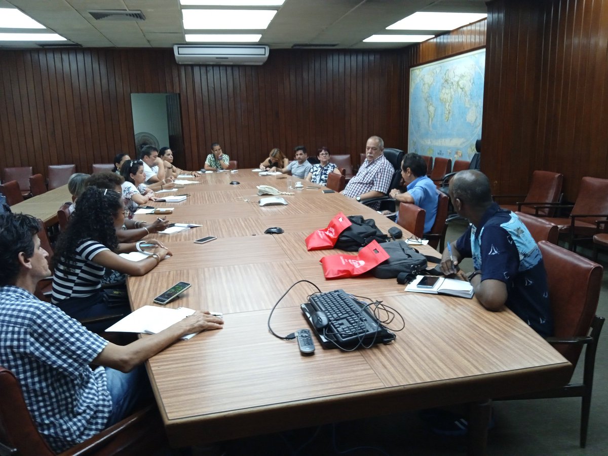 rauldejesusvm's tweet photo. Encuentro de la prensa con Ministro de Energía y Minas, Vicente de la O Levy, como parte de la jornada por el Día de la Prensa Cubana este 14 de marzo.

Periodistas de diversos medios recibieron una explicación detallada sobre la compleja situación energética  del país. https://t.co/DTIS36LVRJ