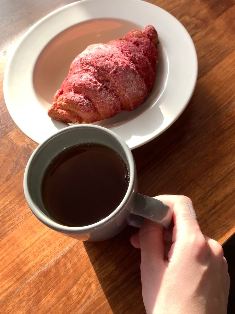 _CyberPeach_'s tweet photo. Good morning everyone and have a delicious breakfast☀️☕️🥐

#lifestyle #breakfast #morning #GoodmorningTwitter #GoodMorningTwitterWorld https://t.co/8mLWmyxqdb