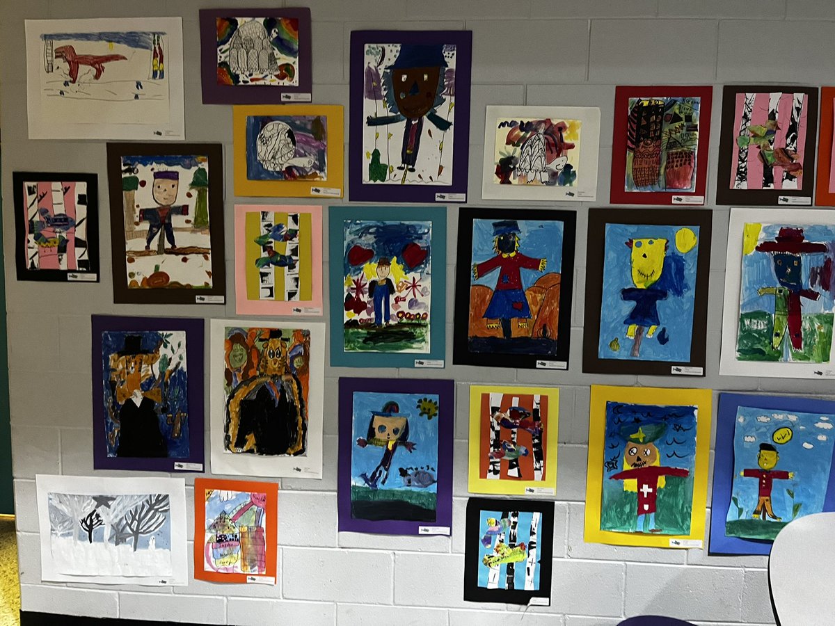 jpeterseducator's tweet image. TES held our first ever Fine Arts Night and it was a success! 1st and 2nd grade students showed off their vocal skills and artwork was displayed throughout the building. Thank you to all who came to support and participate! @EssexSchools @CyndeeBlount @DemiFulcher_ @TESRockfish