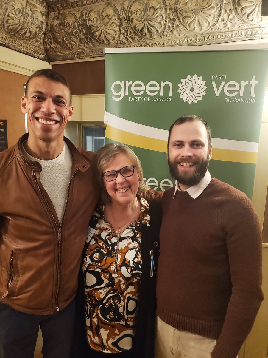 ALEdmonds's tweet image. Painting the town Green with @j_pedneault and @ElizabethMay!