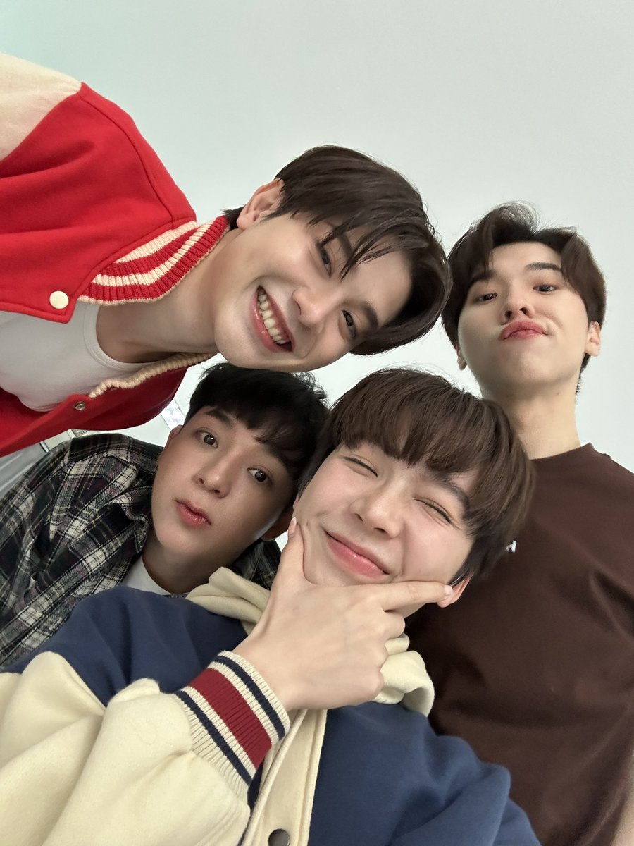 cooheartt's tweet image. เด็กพี่หมอ ตื่นได้แล้วมั้งค้าบบบบบบ #FoureverYouProject