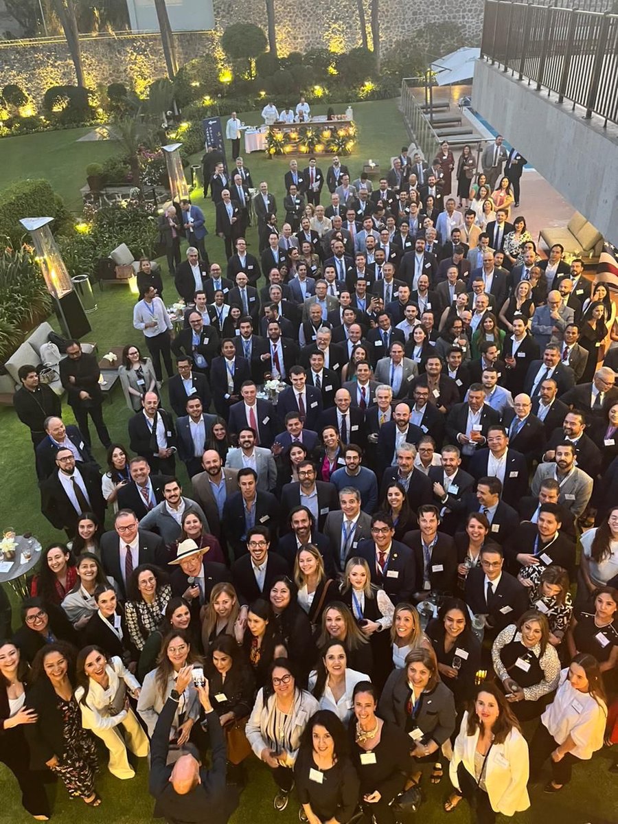 Un honor recibir a James Golsen <a href="/SelectUSA/">SelectUSA</a>, organizaciones 🇺🇸 de desarrollo económico y lideres del sector privado 🇲🇽 como parte de la primera Conferencia #SelectUSA. Empresas del ecosistema startup trabajan con <a href="/SelectUSATech/">SelectUSATech</a> para crecer y aprovechar nuestra integración.