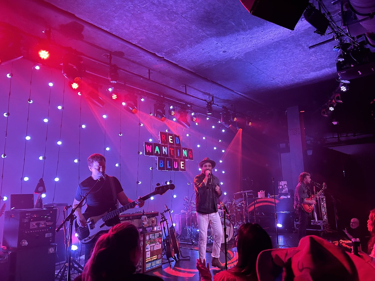 EnergyLawJeff's tweet image. Maybe the best rock and roll band in America you’ve never heard of . . . But you should know them. Red Wanting Blue.
“I feel like palm trees and mai thais; it’s the same old thing every Saturday night; that’s why we’re getting out of here tonight.”