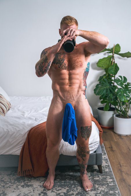 In case you ever need a cloth hanger that will also make you cum 👍🏼 https://t.co/u7UP0MiIED