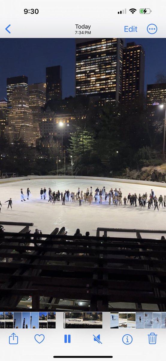 Tonight at Wollman Rink - The Grand Finale ! We all sang Happy Birthday , Flaco ! #birdcpp