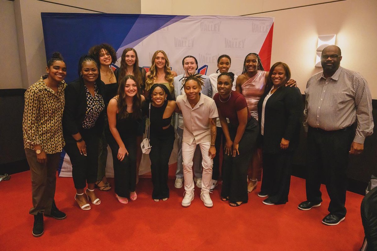 Saluki Women's Hoops tweet media