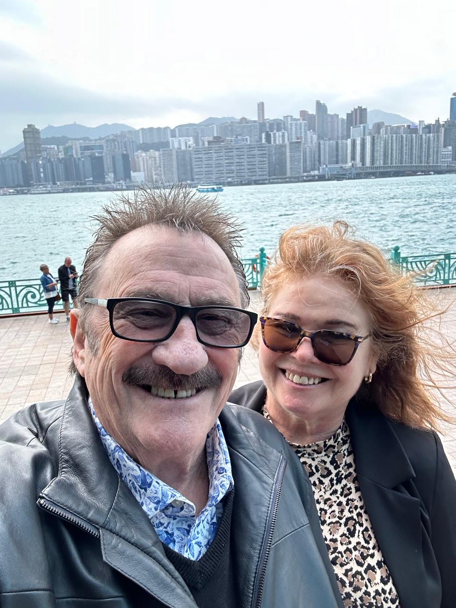 A tad windy but 20° in Kowloon.. going on an open top bus tour 🚌 #bustrip #sightseeing #visitors #jetlag