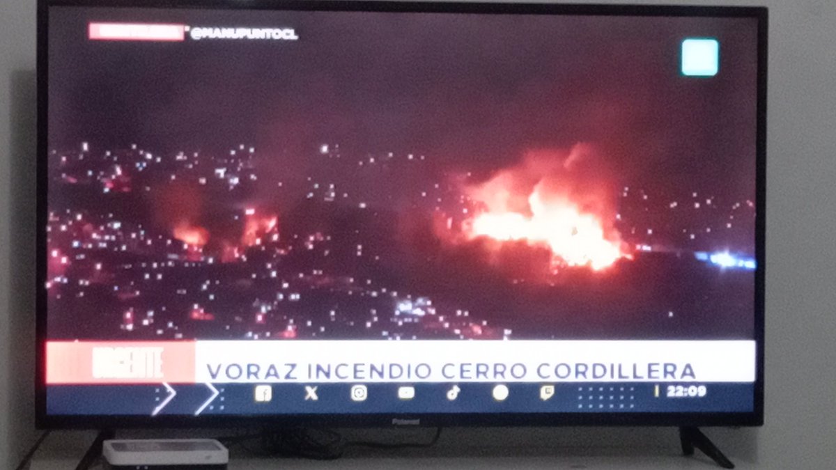 Espero que ningún X Twittero o familiares se encuentren afectados por este nuevo #Incendio en #Valparaiso 

No olvidar a #PersonasConDiscapacidad #Mascotas al evacuar!

Permitan el fácil tránsito de #Bomberos

No vaya a mirar porque 'Estorba'