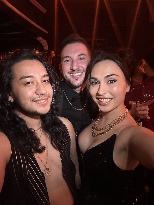I wish I was better at remembering to take pics at events! So hard when you&rsquo;re surrounded by hotties<a href="/tag/mvsales"class="tags"><span>#mvsales</span></a>