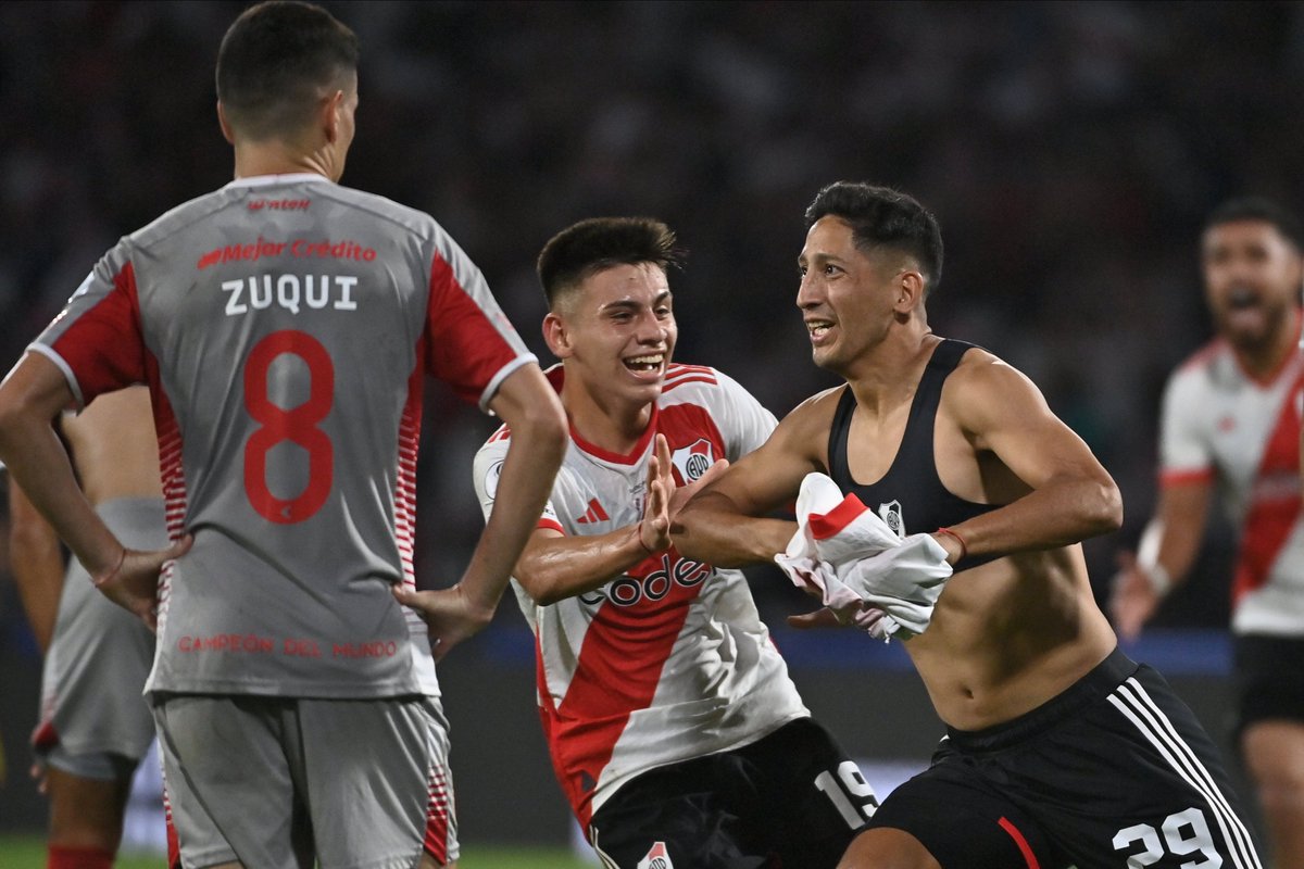 RiverPlate's tweet photo. PABLO CÉSAR ⚡ RODRIGOOOOOOOOOOOOO 🏆 https://t.co/g68zQc7nCA