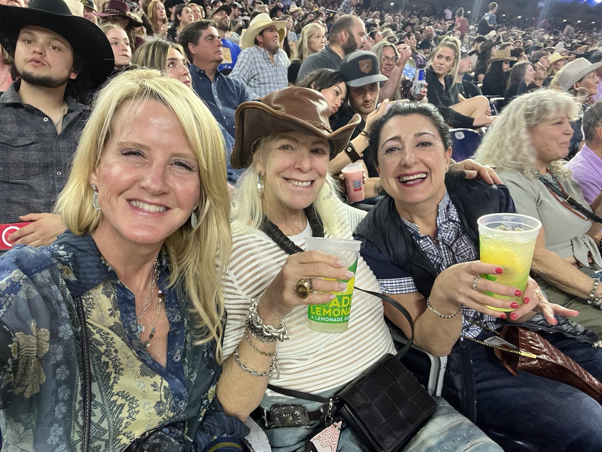 CPerrySecurity's tweet image. #RODEOHOUSTON