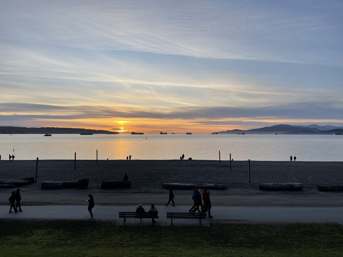 This #sunset may not mean much to you but it represents a VERY cold ride home to me. #BikeRide #EnglishBay #Vancouver