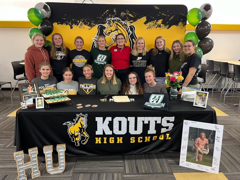 KoutsAthletics's tweet photo. Congratulations to Fillie senior Macie Sanders on signing to continue her academic and soccer career at Huntington University! https://t.co/KT4AKbEzl7