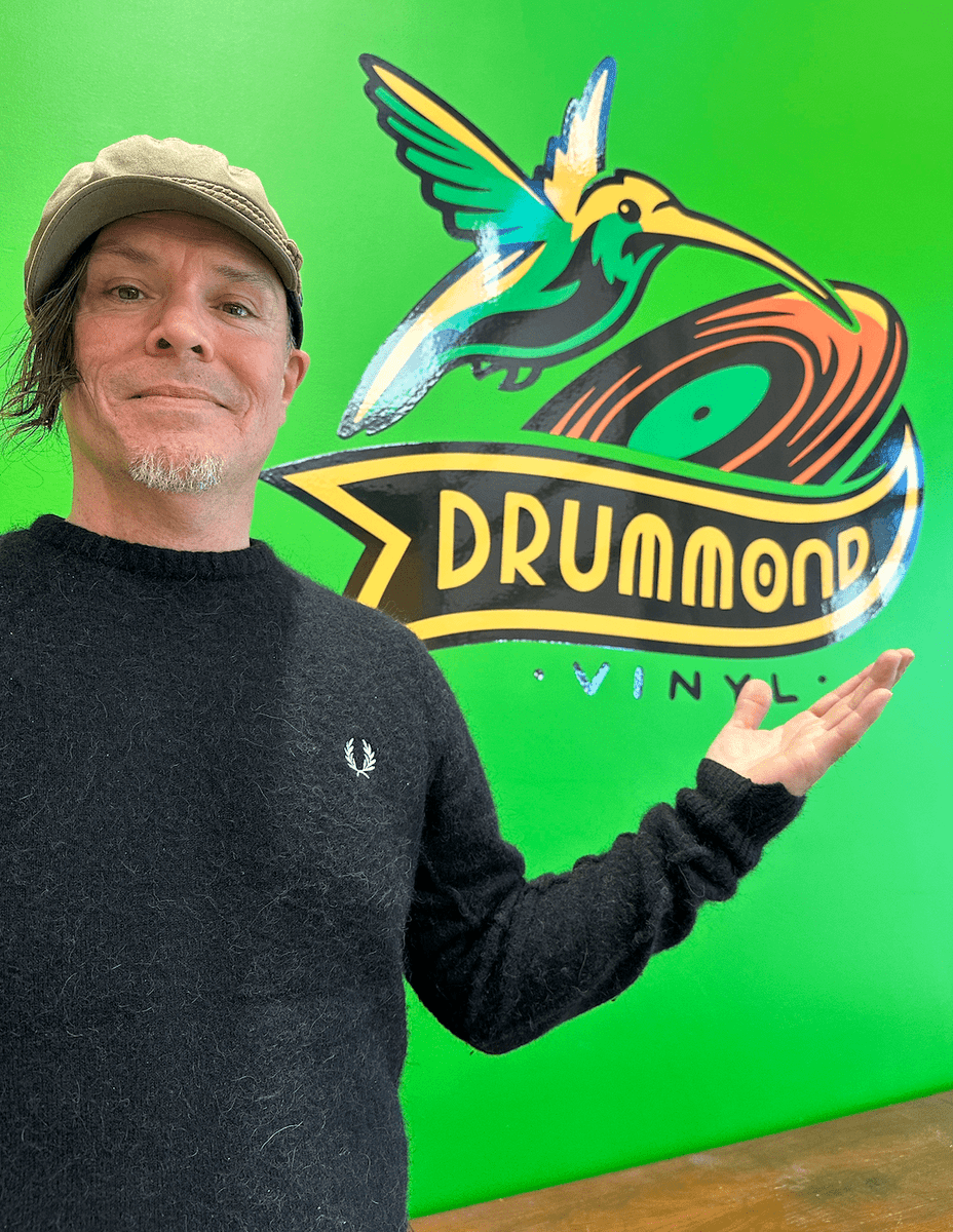 alexhfoster's tweet photo. Let’s go visit our vinyl pressing plant, “Drummond Vinyl”! We all felt like being at our own Disney World...!!!
Read the full #StudioDiary : https://t.co/Zvp8C7J1gE
#MusingSounds https://t.co/u56XgqGvJc